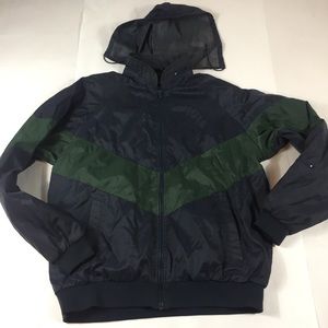 ⭐️ Blue/Green Nylon Jacket